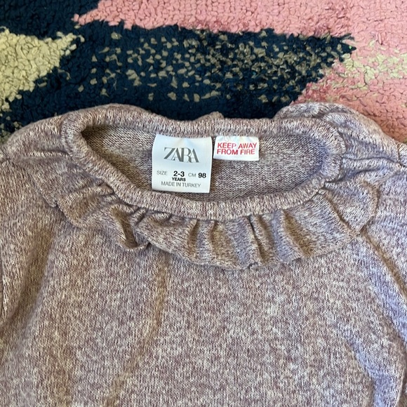 ZARA long sleeve ruffle tee - Picture 3 of 5